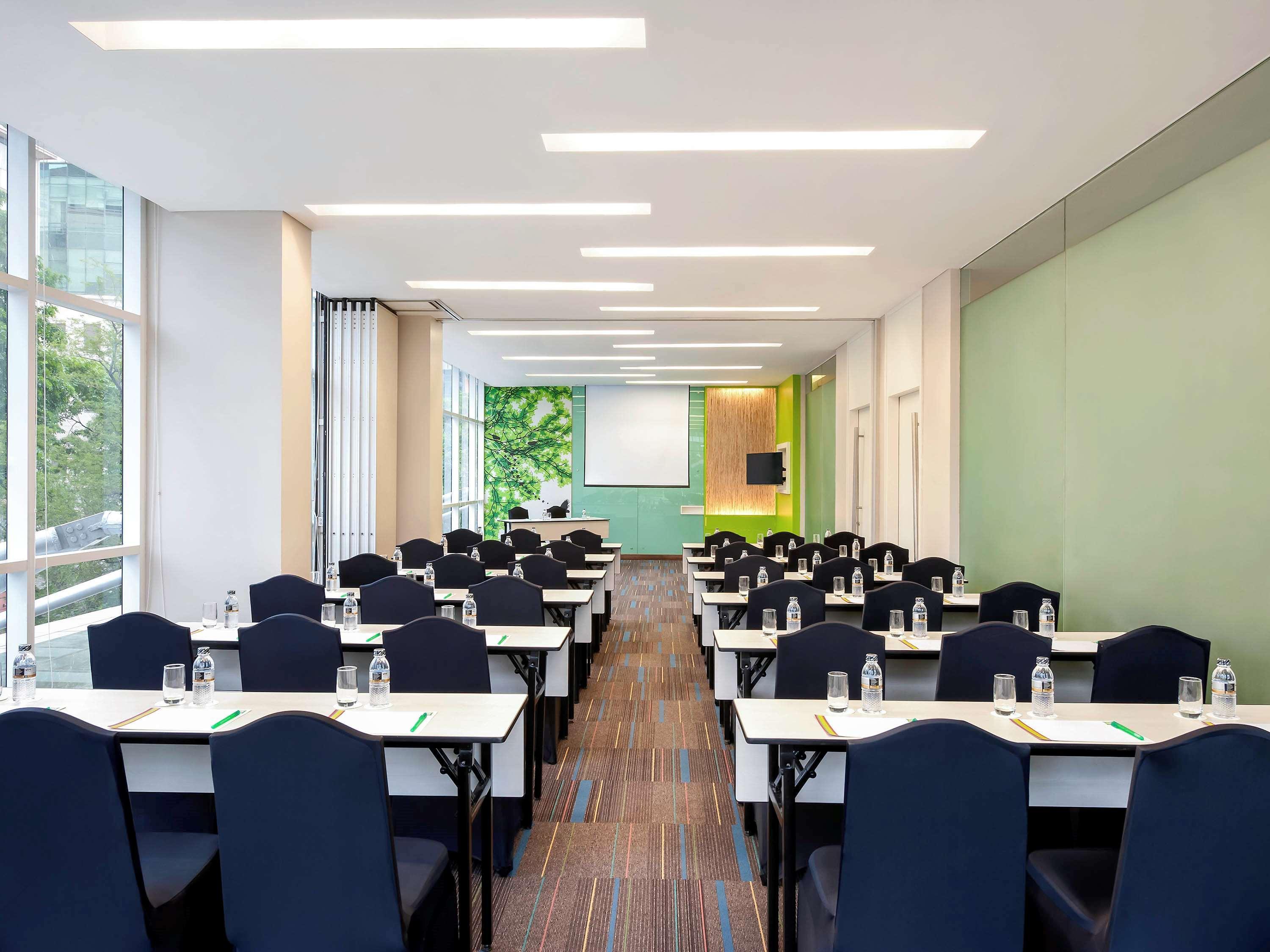 All Seasons Jakarta Thamrin Exterior photo