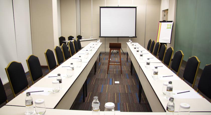 All Seasons Jakarta Thamrin Exterior photo