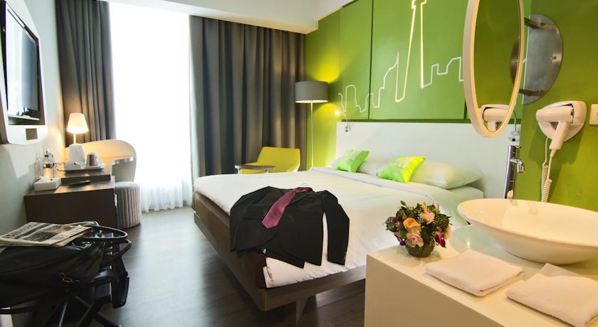 All Seasons Jakarta Thamrin Room photo